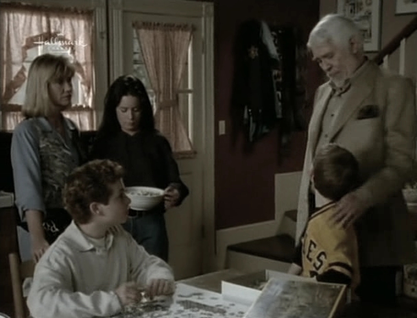 Charmed-Online_dot_nl-PicketFences3x21-1350.jpg Charmed-Online_dot_nl-PicketFences3x21-1350.jpg