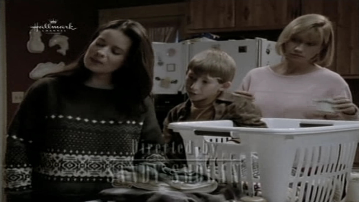 Charmed-Online_dot_nl-PicketFences4x10-1568.jpg Charmed-Online_dot_nl-PicketFences4x10-1568.jpg