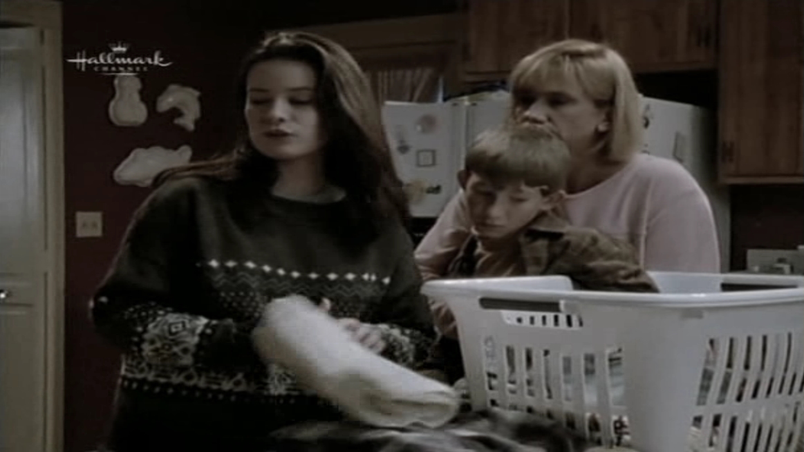 Charmed-Online_dot_nl-PicketFences4x10-1573.jpg Charmed-Online_dot_nl-PicketFences4x10-1573.jpg