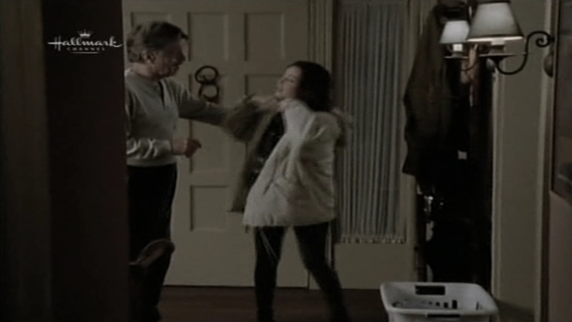 Charmed-Online_dot_nl-PicketFences4x10-1598.jpg Charmed-Online_dot_nl-PicketFences4x10-1598.jpg