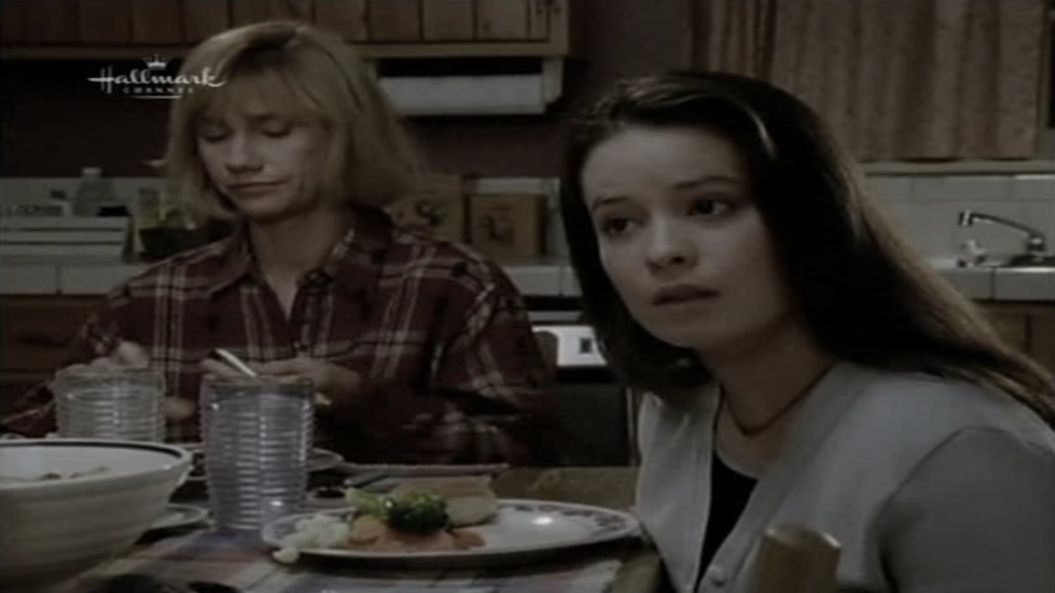 Charmed-Online_dot_nl-PicketFences4x10-2201.jpg