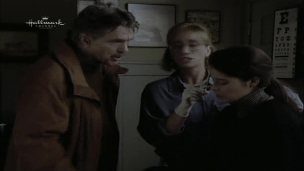 Charmed-Online_dot_nl-PicketFences4x10-2919.jpg