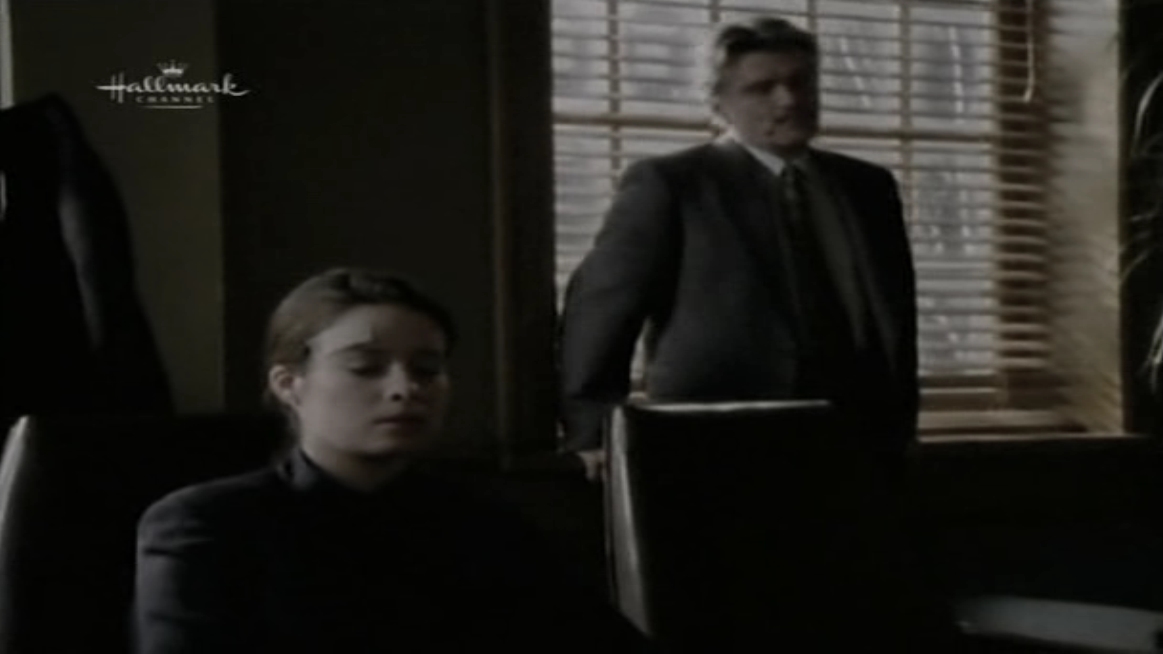 Charmed-Online_dot_nl-PicketFences4x10-3666.jpg Charmed-Online_dot_nl-PicketFences4x10-3666.jpg