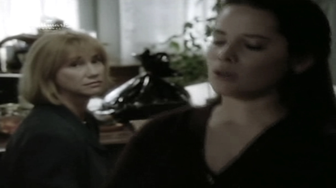 Charmed-Online_dot_nl-PicketFences4x11-0515.jpg