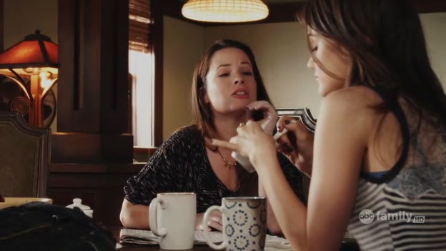 Charmed-Online-dot-net_PrettyLittleLiars1x02TheJennaThing0306.jpg