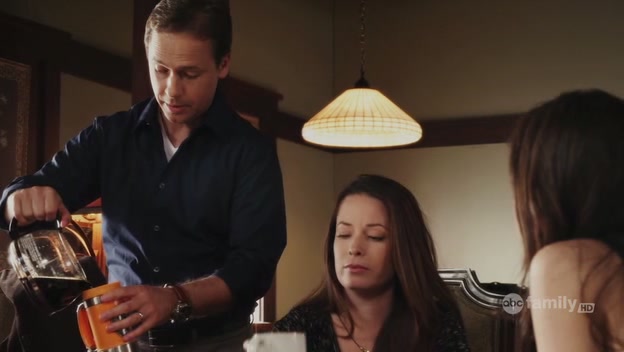 Charmed-Online-dot-net_PrettyLittleLiars1x02TheJennaThing0327.jpg