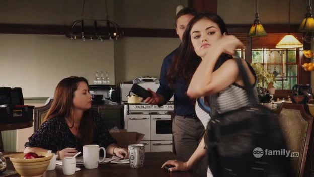 Charmed-Online-dot-net_PrettyLittleLiars1x02TheJennaThing0343.jpg