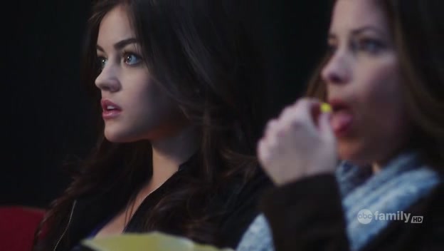 Charmed-Online-dot-net_PrettyLittleLiars1x02TheJennaThing1709.jpg