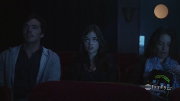 Charmed-Online-dot-net_PrettyLittleLiars1x02TheJennaThing1740.jpg