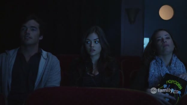 Charmed-Online-dot-net_PrettyLittleLiars1x02TheJennaThing1741.jpg