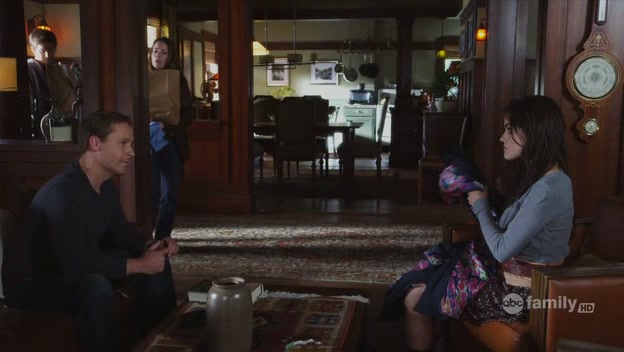 Charmed-Online-dot-net_PrettyLittleLiars1x02TheJennaThing2264.jpg