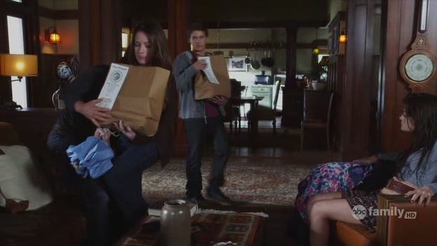 Charmed-Online-dot-net_PrettyLittleLiars1x02TheJennaThing2268.jpg