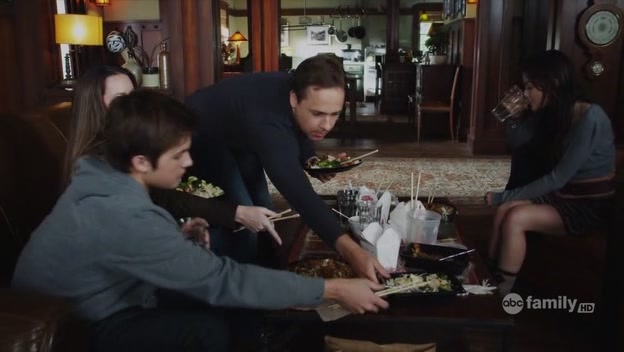 Charmed-Online-dot-net_PrettyLittleLiars1x02TheJennaThing2290.jpg