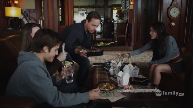Charmed-Online-dot-net_PrettyLittleLiars1x02TheJennaThing2292.jpg
