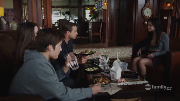 Charmed-Online-dot-net_PrettyLittleLiars1x02TheJennaThing2294.jpg