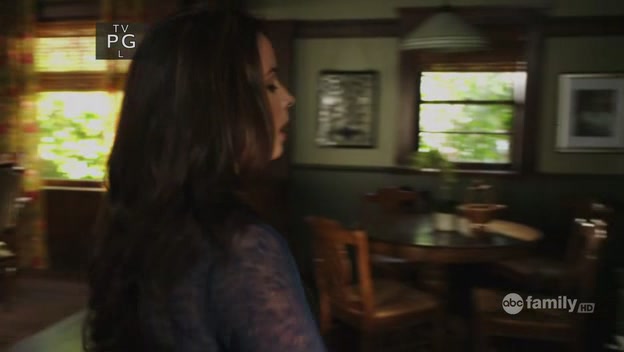 Charmed-Online-dot-net_PrettyLittleLiars1x04CanYouHearMeNow0614.jpg