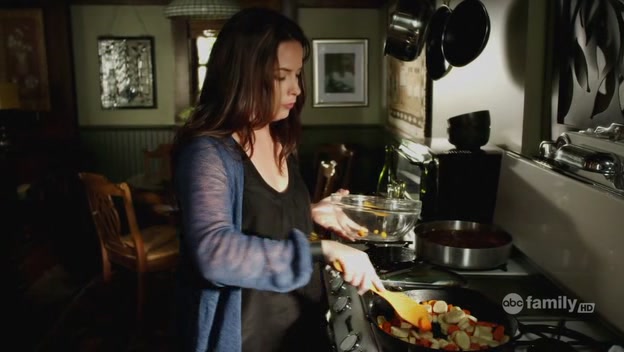 Charmed-Online-dot-net_PrettyLittleLiars1x04CanYouHearMeNow0687.jpg