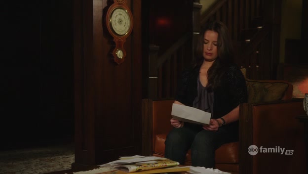 Charmed-Online-dot-net_PrettyLittleLiars1x04CanYouHearMeNow2318.jpg