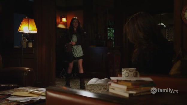 Charmed-Online-dot-net_PrettyLittleLiars1x04CanYouHearMeNow2323.jpg
