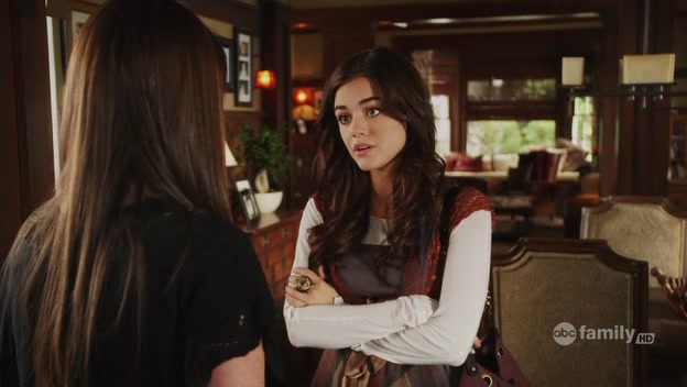 Charmed-Online-dot-net_PrettyLittleLiars1x05RealityBitesMe0308.jpg