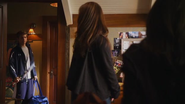 Charmed-Online-dot-net_PrettyLittleLiars1x07TheHomecomingHangover0504.jpg