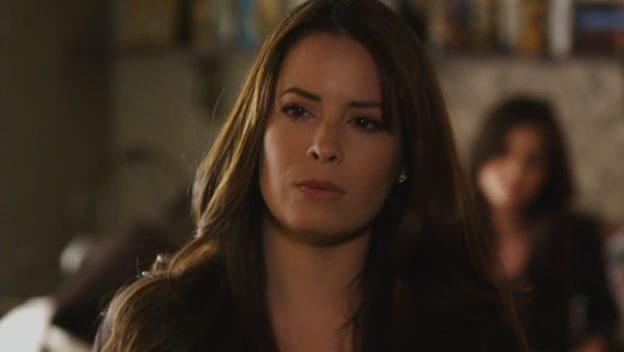 Charmed-Online-dot-net_PrettyLittleLiars1x07TheHomecomingHangover0515.jpg