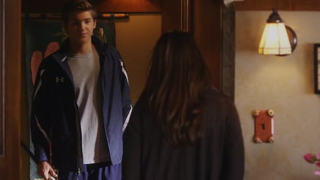 Charmed-Online-dot-net_PrettyLittleLiars1x07TheHomecomingHangover0518.jpg