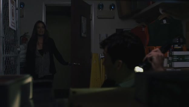 Charmed-Online-dot-net_PrettyLittleLiars1x09ThePerfectStorm1610.jpg