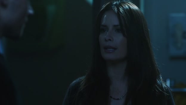Charmed-Online-dot-net_PrettyLittleLiars1x09ThePerfectStorm1711.jpg