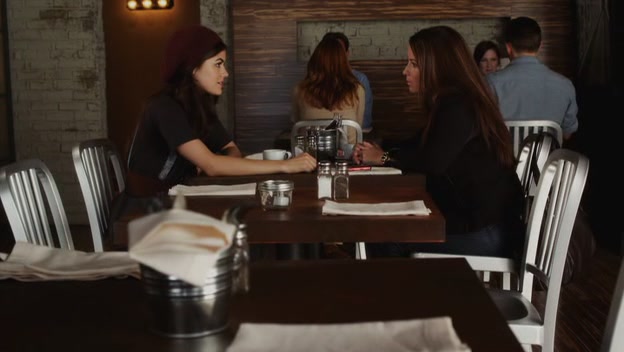 Charmed-Online-dot-net_PrettyLittleLiars1x10KeepYourFriendsClose1369.jpg