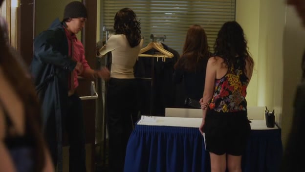 Charmed-Online-dot-net_PrettyLittleLiars1x14CarefulWhatYouWishFor2390.jpg