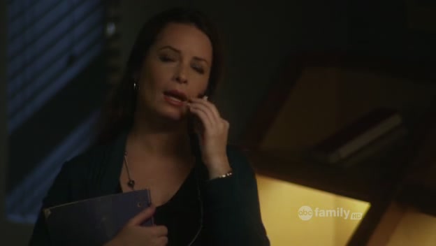 Charmed-Online-dot-net_PrettyLittleLiars1x16JeSuisUneAmie1197.jpg