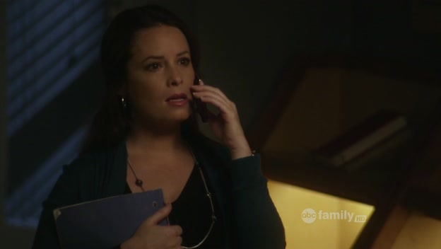 Charmed-Online-dot-net_PrettyLittleLiars1x16JeSuisUneAmie1204.jpg