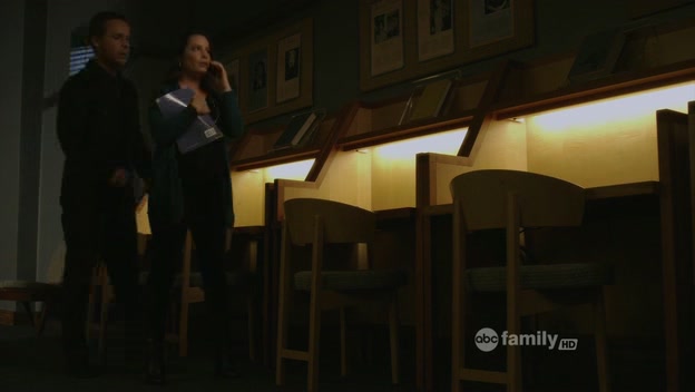 Charmed-Online-dot-net_PrettyLittleLiars1x16JeSuisUneAmie1207.jpg