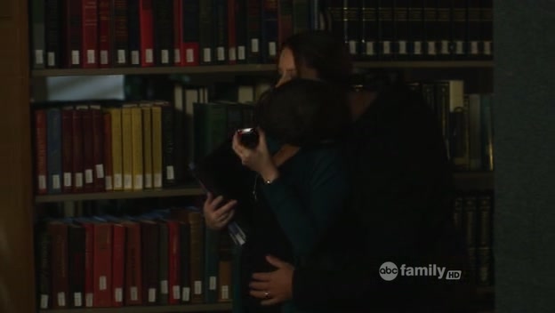 Charmed-Online-dot-net_PrettyLittleLiars1x16JeSuisUneAmie1253.jpg
