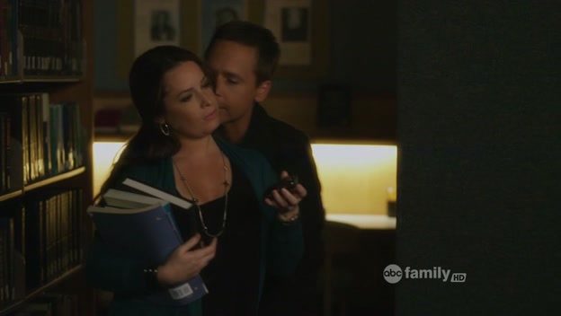 Charmed-Online-dot-net_PrettyLittleLiars1x16JeSuisUneAmie1256.jpg