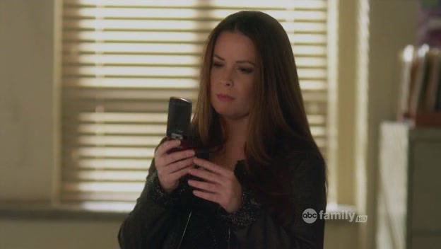 Charmed-Online-dot-net_PrettyLittleLiars1x20SomeonetoWatchOverMe0478.jpg