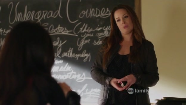 Charmed-Online-dot-net_PrettyLittleLiars1x20SomeonetoWatchOverMe0554.jpg
