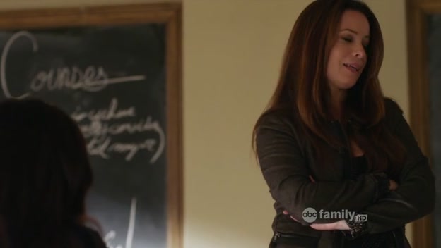 Charmed-Online-dot-net_PrettyLittleLiars1x20SomeonetoWatchOverMe0599.jpg