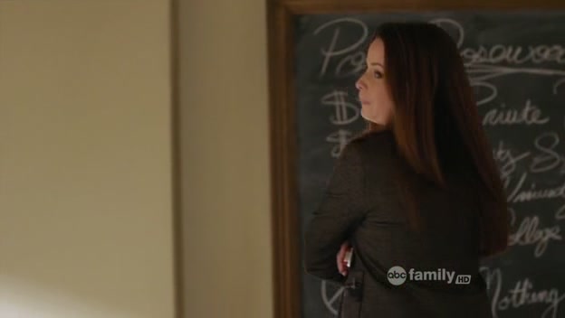 Charmed-Online-dot-net_PrettyLittleLiars1x20SomeonetoWatchOverMe0601.jpg