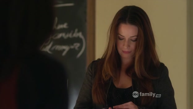 Charmed-Online-dot-net_PrettyLittleLiars1x20SomeonetoWatchOverMe0615.jpg