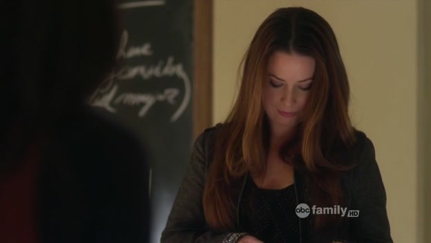 Charmed-Online-dot-net_PrettyLittleLiars1x20SomeonetoWatchOverMe0616.jpg