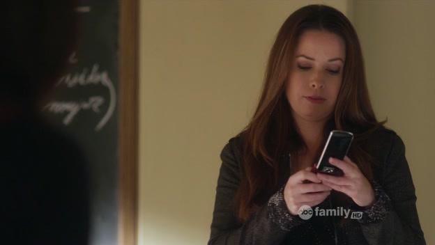 Charmed-Online-dot-net_PrettyLittleLiars1x20SomeonetoWatchOverMe0618.jpg