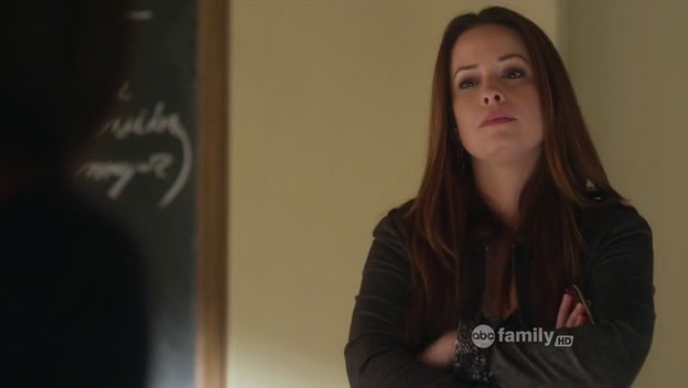 Charmed-Online-dot-net_PrettyLittleLiars1x20SomeonetoWatchOverMe0620.jpg