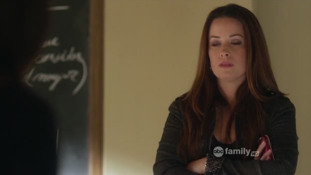 Charmed-Online-dot-net_PrettyLittleLiars1x20SomeonetoWatchOverMe0628.jpg