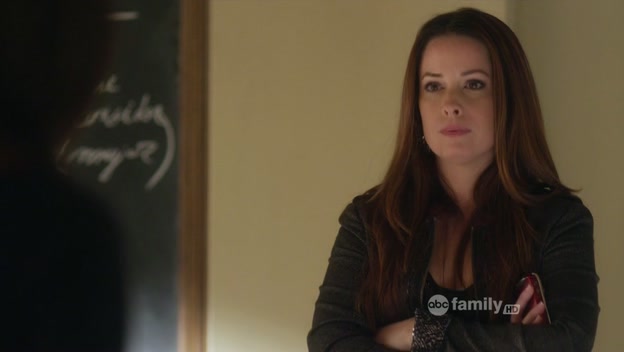 Charmed-Online-dot-net_PrettyLittleLiars1x20SomeonetoWatchOverMe0630.jpg