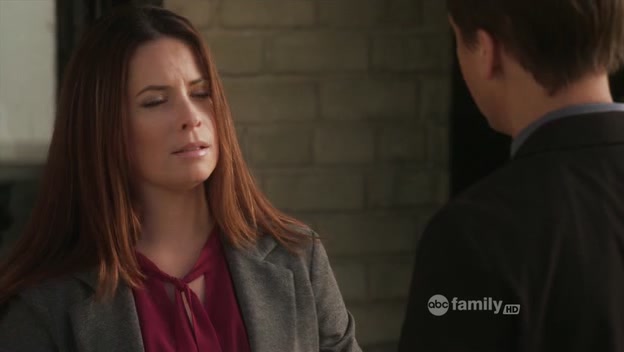 Charmed-Online-dot-net_PrettyLittleLiars1x20SomeonetoWatchOverMe0945.jpg