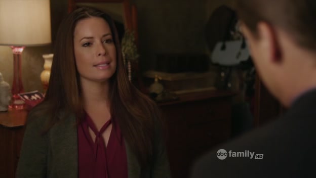 Charmed-Online-dot-net_PrettyLittleLiars1x20SomeonetoWatchOverMe1612.jpg