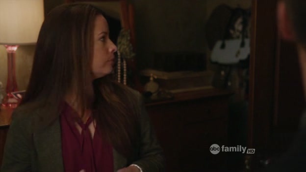 Charmed-Online-dot-net_PrettyLittleLiars1x20SomeonetoWatchOverMe1634.jpg
