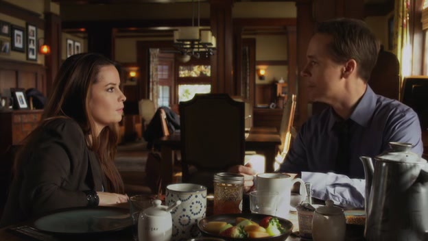Charmed-Online-dot-net_PrettyLittleLiars1x22ForWhomtheBellTolls0163.jpg